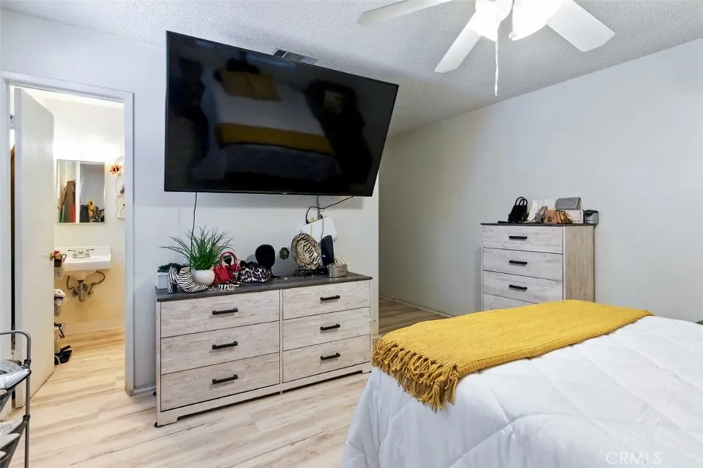 1226 Val Verde Drive, Hemet, California 92543 home-pic-12